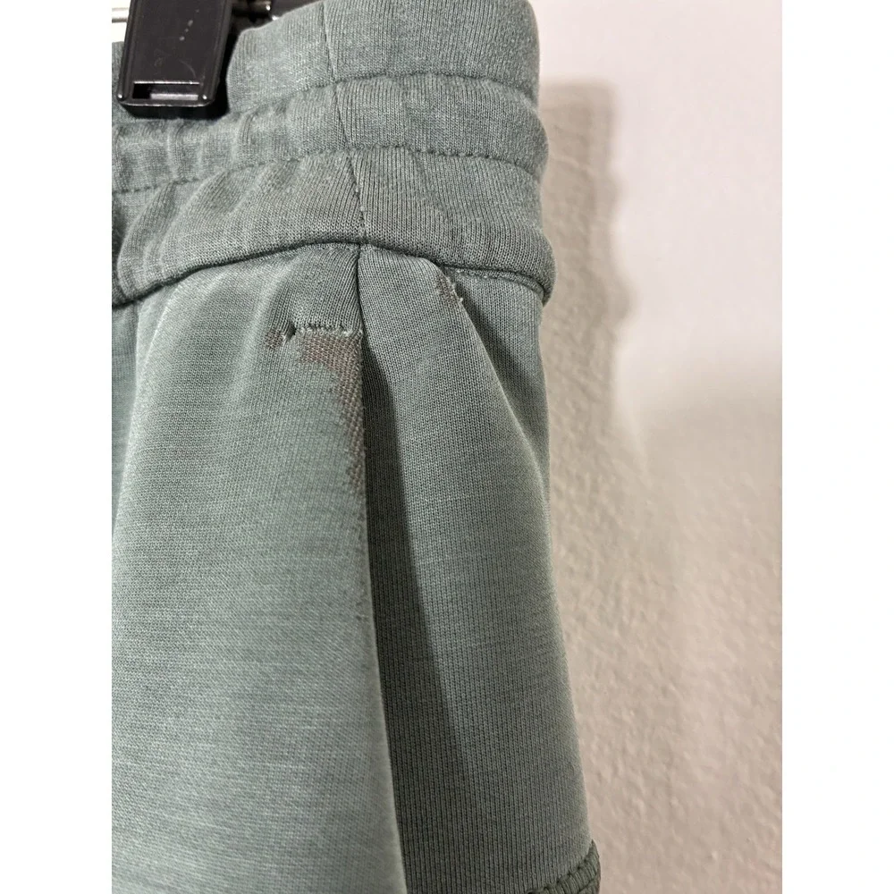 lululemon becalm mid-rise wide-leg pant Sz 12 Green Has Slight Wear On Pockets